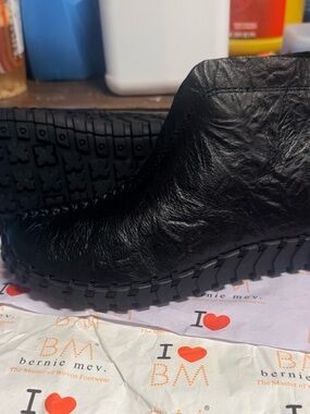 Bernie Mev. Women’s Black Leather Slip-On Comfort Shoe